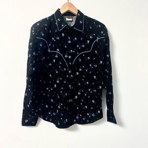 Roper Women’s Size Medium Vintage Western Shirt Buttoned Black and Blue Floral